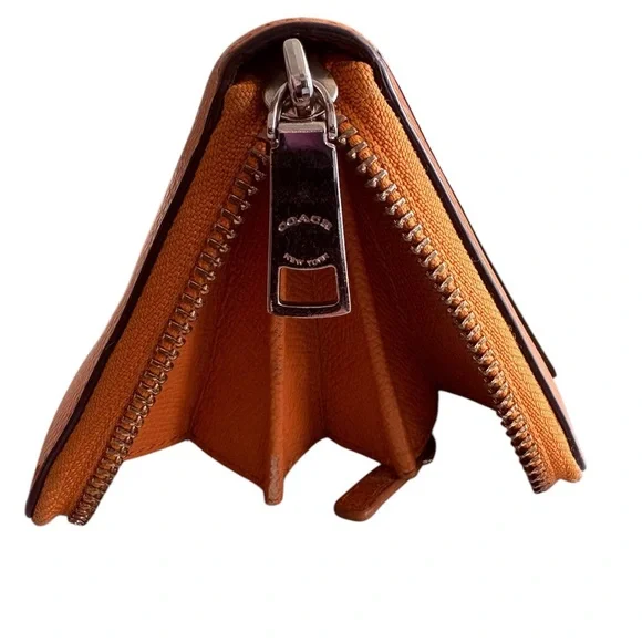 Coach Zip Wallet - Picture 5 of 11